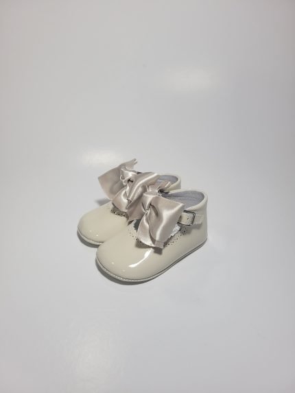 Sapato Clássico Charol Beach Napa Bege V